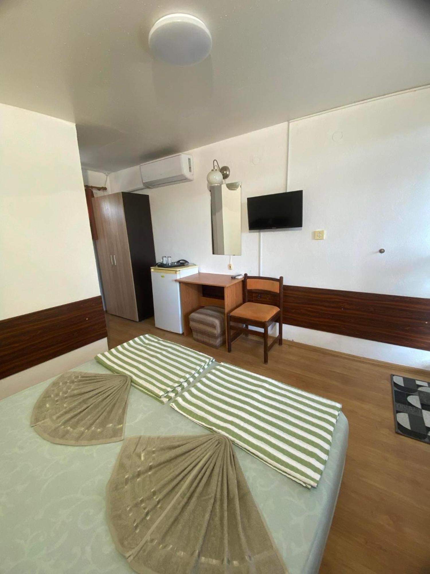 Family Hotel Julian Kranevo Luaran gambar